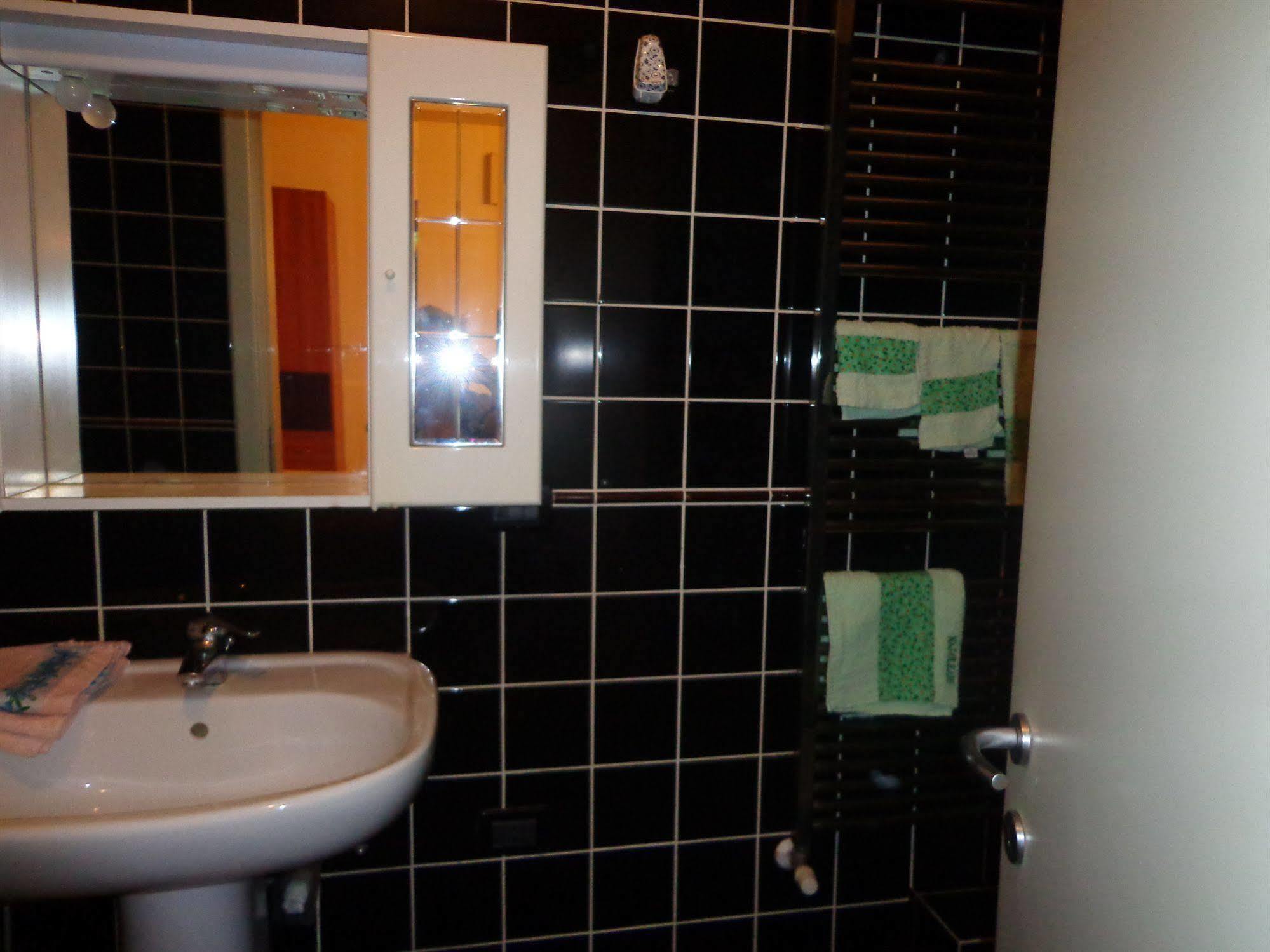 Casa Lory Apartment Болоня Екстериор снимка